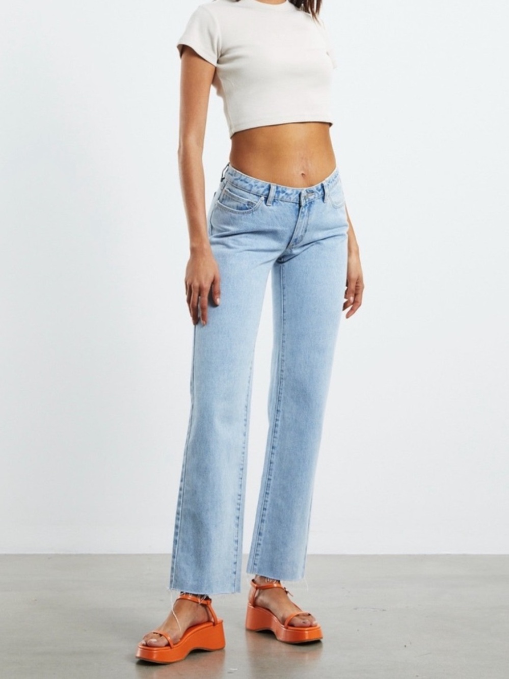 •ABrand Jeans• petite 99 low straight denim jeans